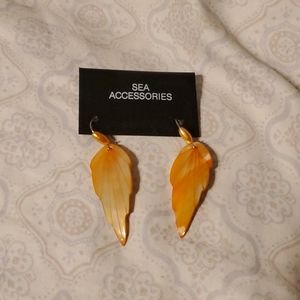 Beautiful mother of pearl earrings